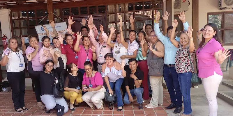 Taller de clima laboral y trabajo en equipo facilitado por Walter Almendares, foto 2 de 19